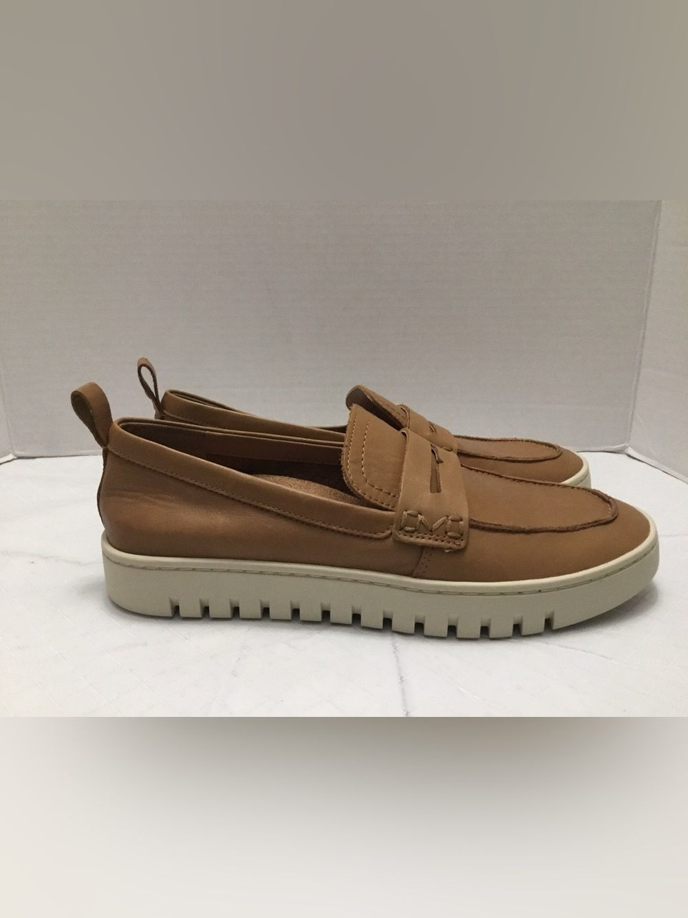 Women’s Vionic Tan Leather Slip-On Loafers size 7 - Picture 8 of 9